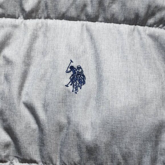 U.S. Polo Assn. Gray puffer vest logo Large - Picture 2 of 8